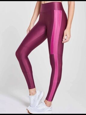 Track & Field High-Waist Two-Tone Performance Compression Leggings